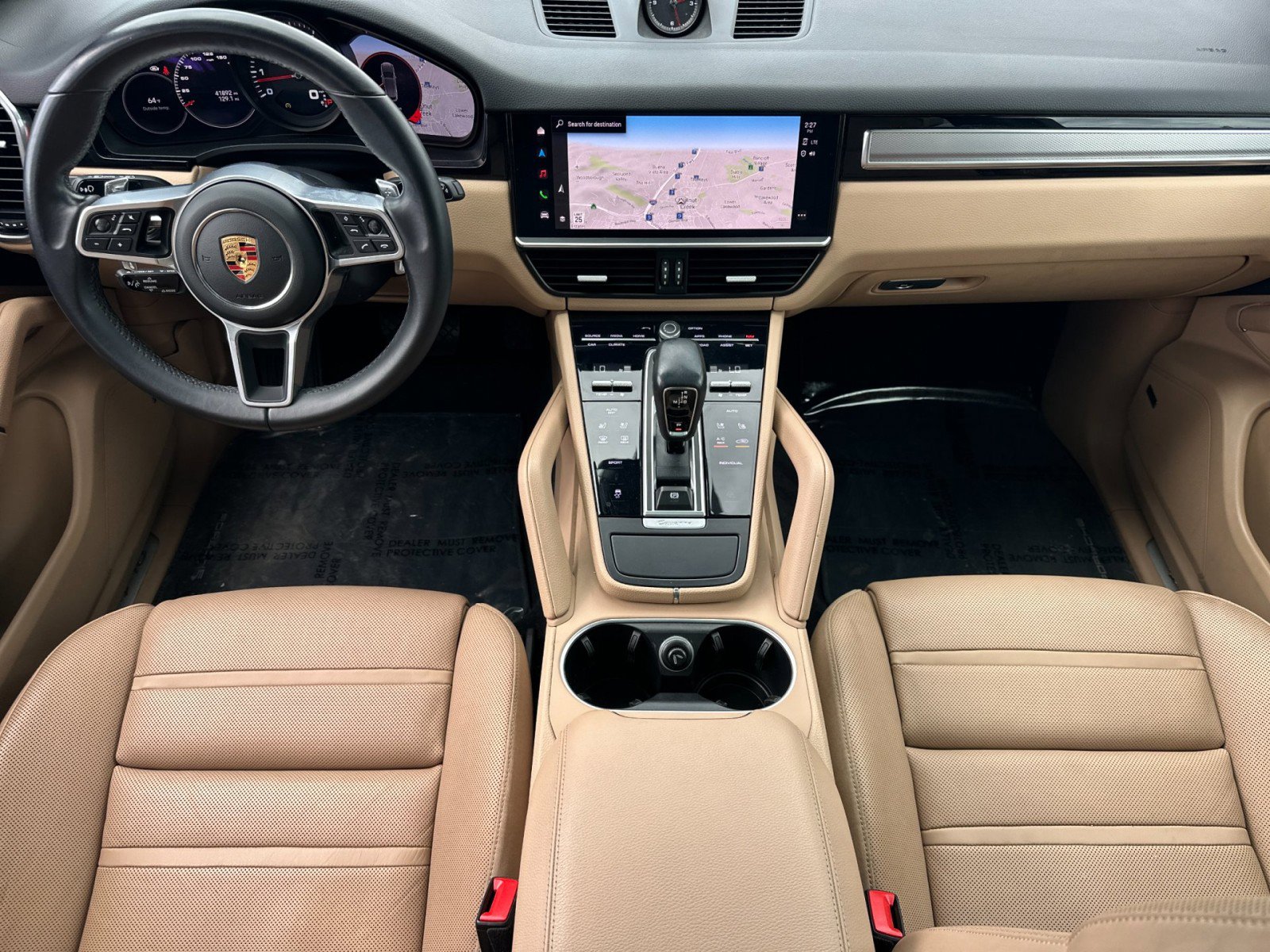 Certified 2023 Porsche Cayenne Platinum Edition image 6