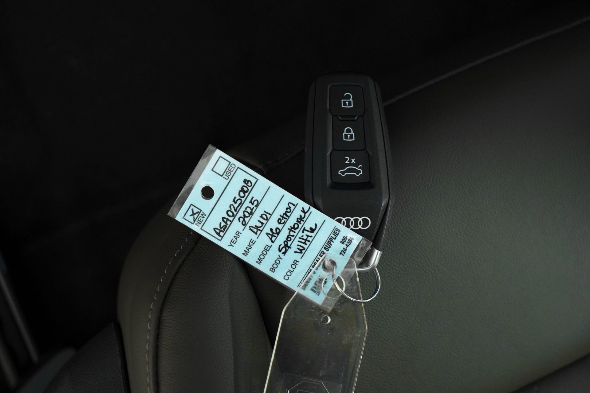 New 2025 Audi A6 e-tron Premium image 28