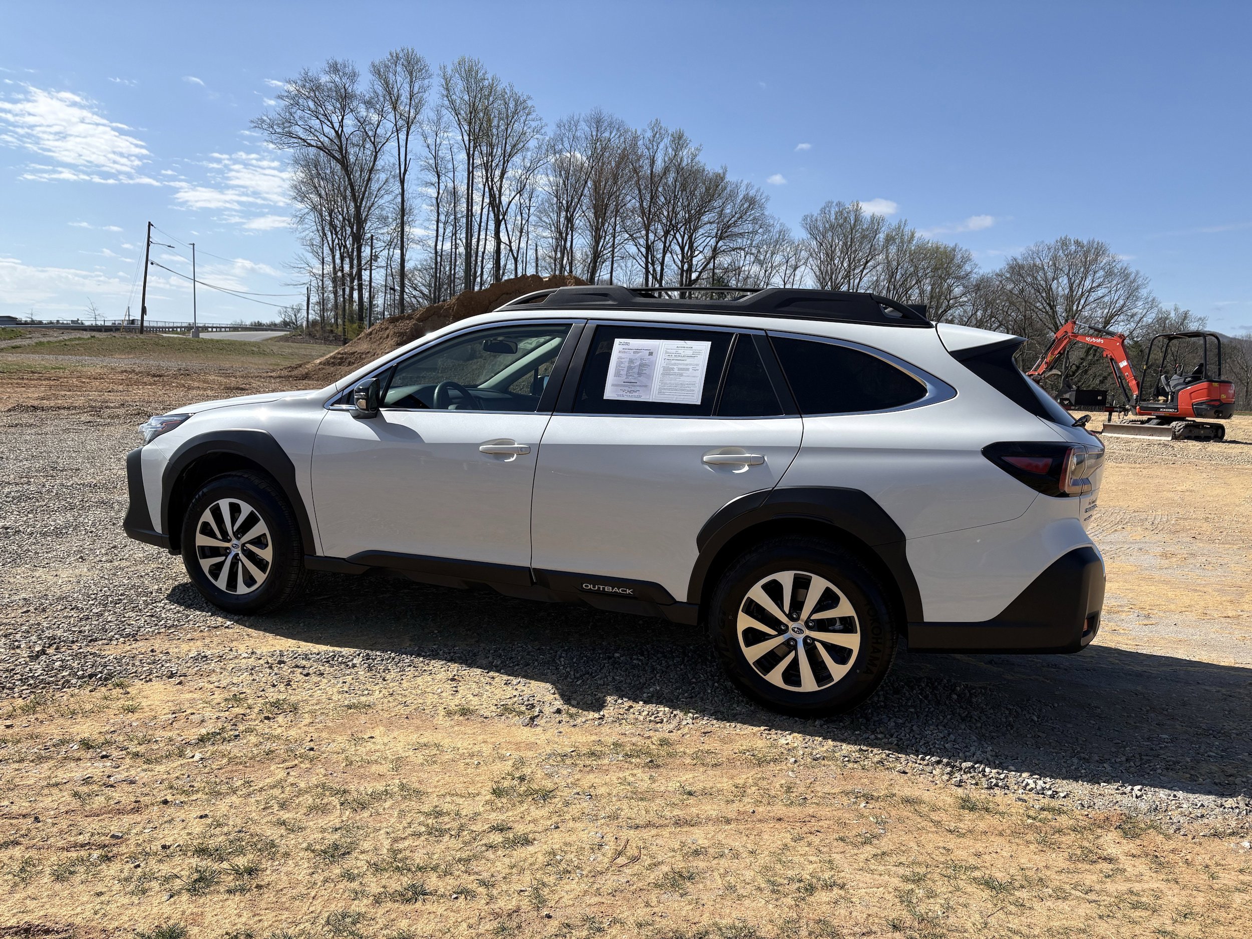Used 2025 Subaru Outback Premium image 5