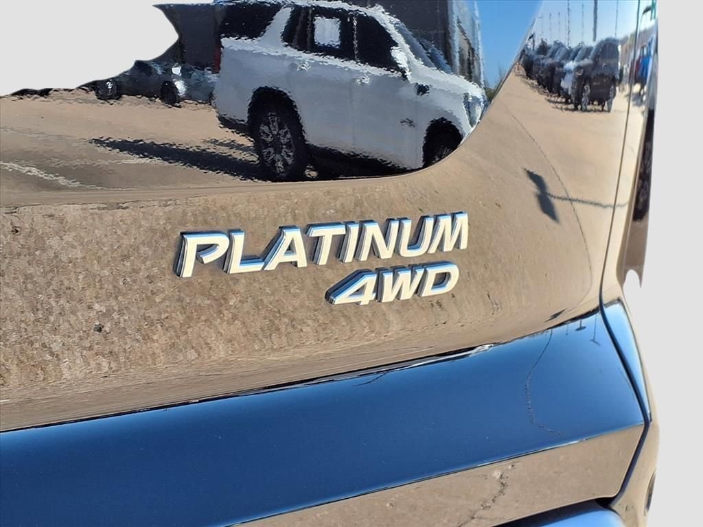 Used 2023 Nissan Pathfinder Platinum w/ Cargo Package image 7