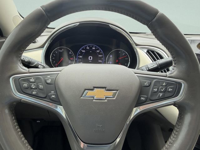 Used 2022 Chevrolet Malibu Premier FWD image 32