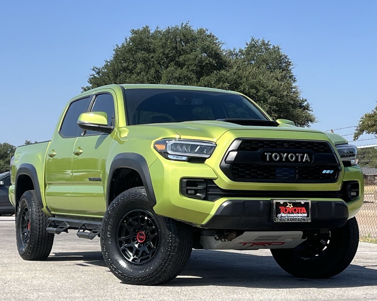 Used 2022 Toyota Tacoma TRD Pro AWD/4WD image 2