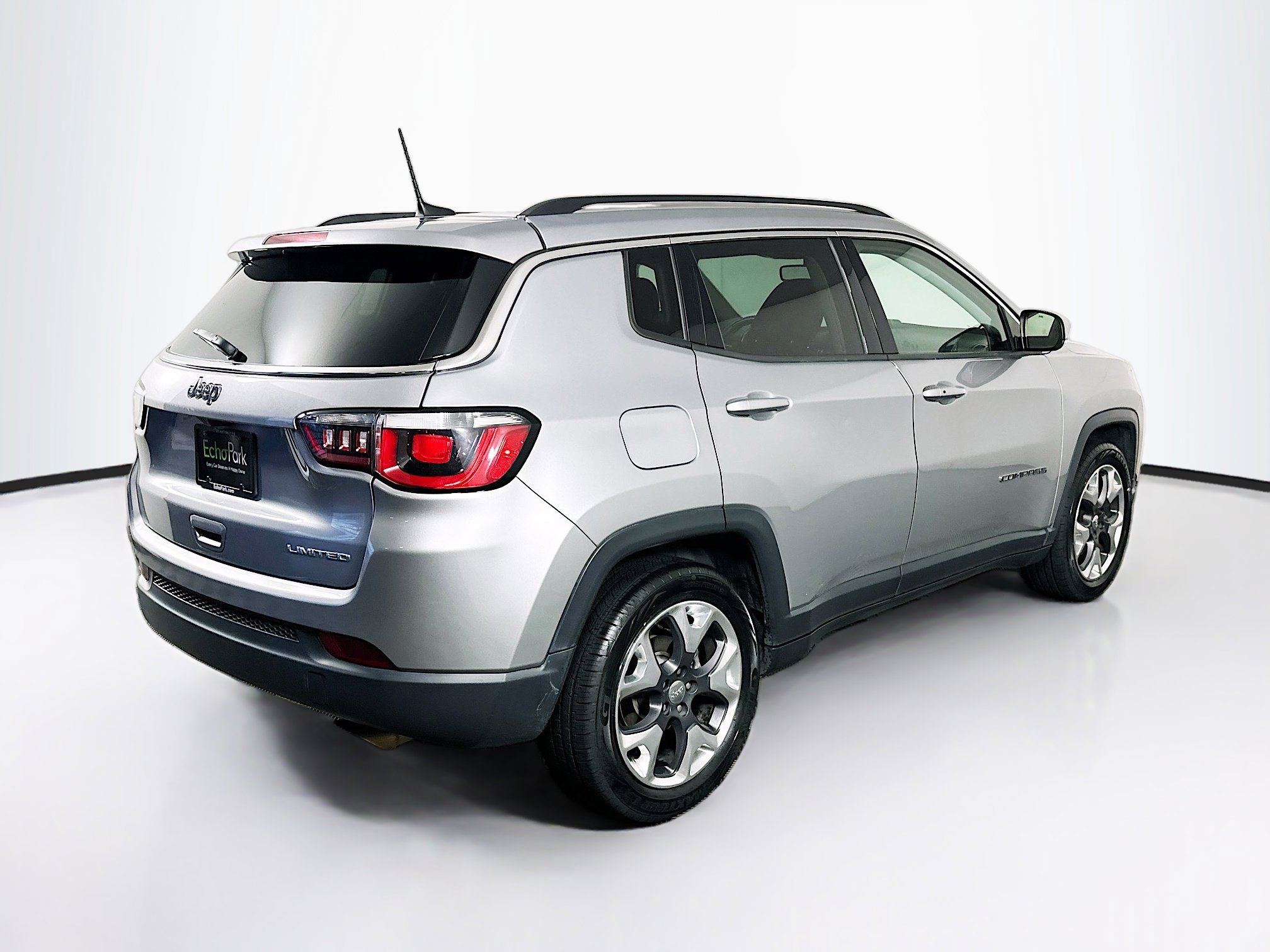Used 2019 Jeep Compass Limited FWD image 9