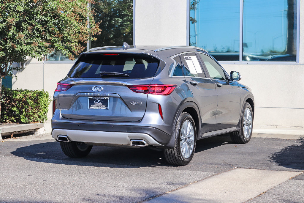 Certified 2023 INFINITI QX50 Luxe FWD image 8