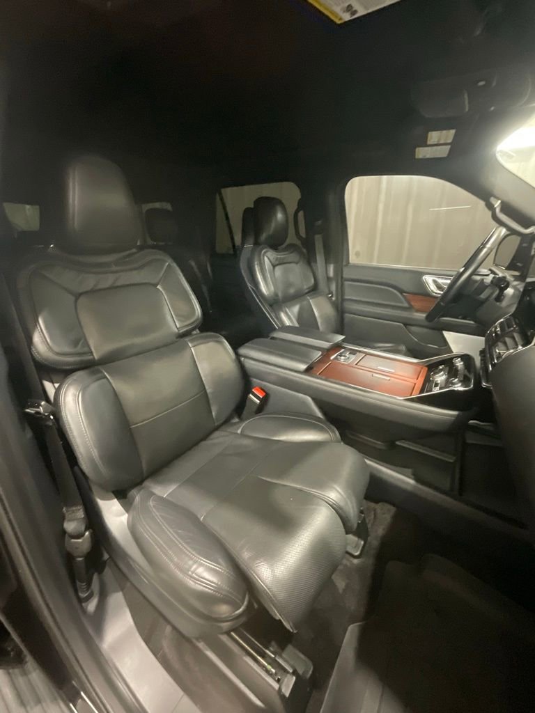 Used 2022 Lincoln Navigator L Reserve image 15