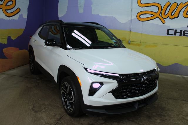 Used 2025 Chevrolet TrailBlazer RS w/ Convenience Package image 2