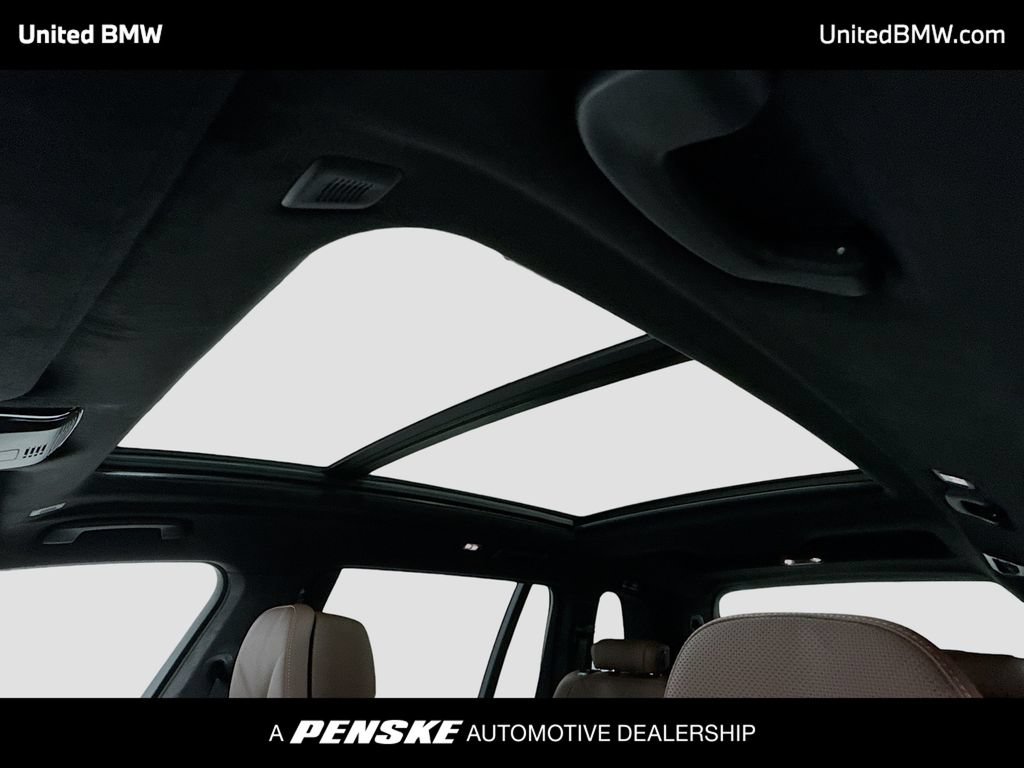 New 2027 BMW X7 xDrive40i w/ M Sport Package AWD/4WD image 12