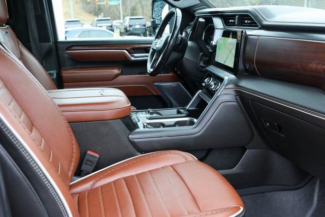 Used 2024 GMC Sierra 3500 Denali Ultimate image 22