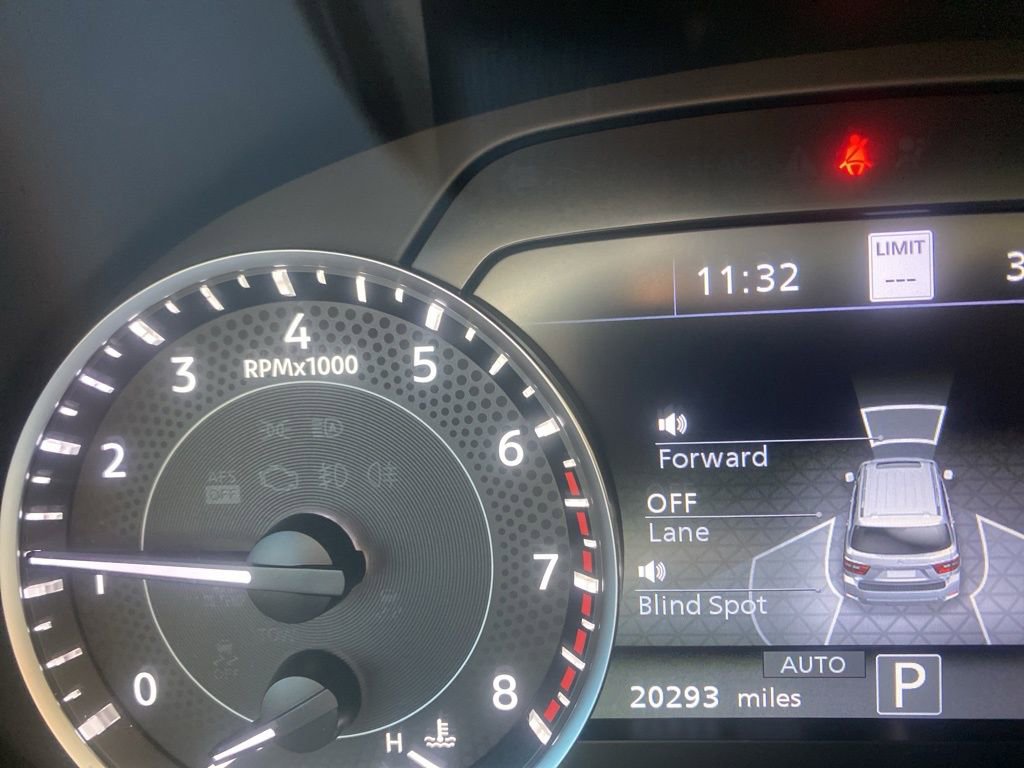 Used 2024 Nissan Armada Platinum w/ Captain's Chairs Package image 20