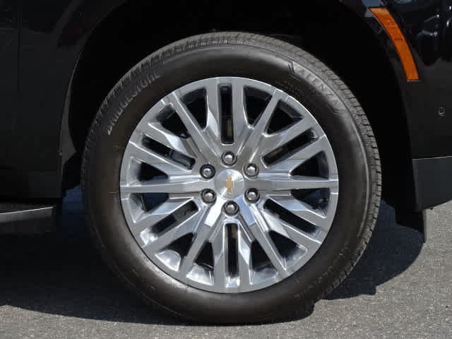 Used 2026 Chevrolet Tahoe LT w/ Comfort Package AWD/4WD image 8