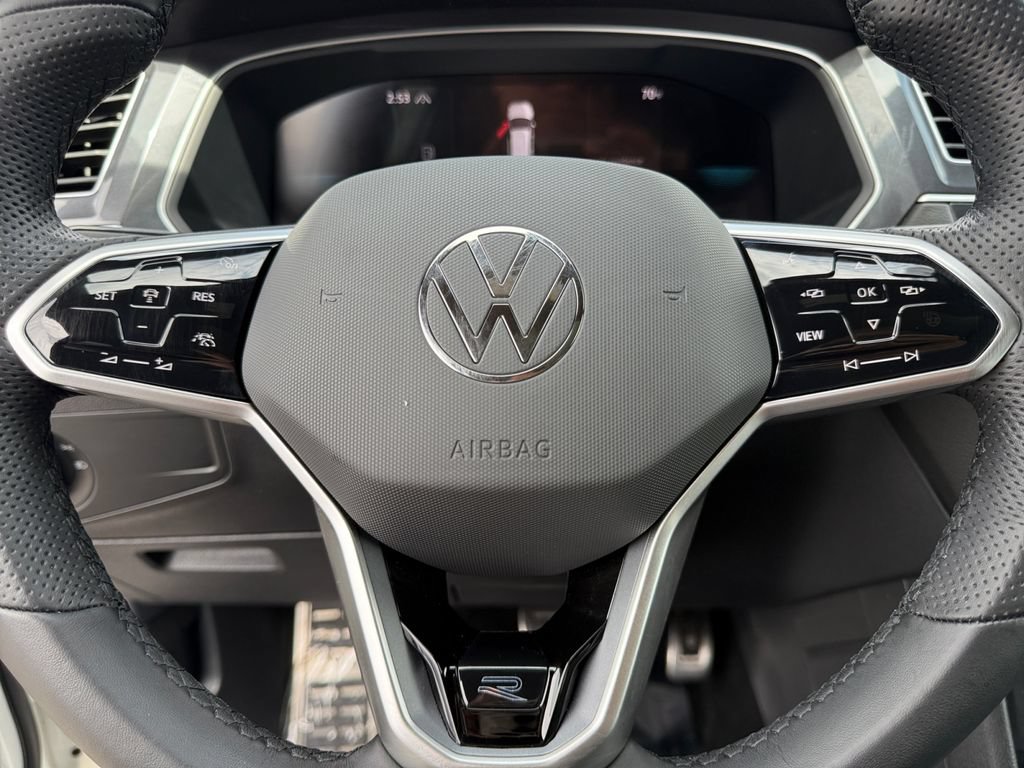 Used 2024 Volkswagen Tiguan SE R-Line AWD/4WD image 20
