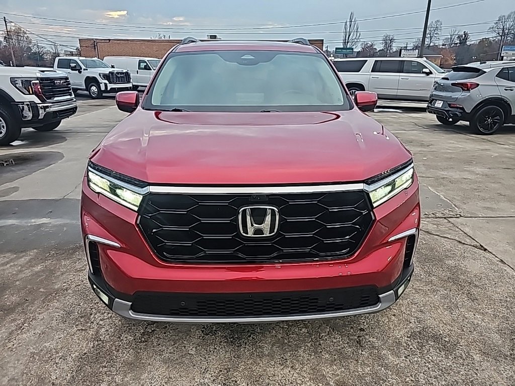 Used 2025 Honda Pilot Elite image 3