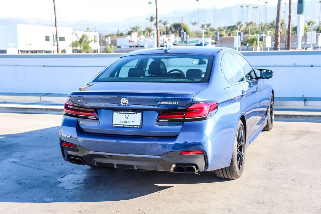 Used 2023 BMW M550i xDrive AWD/4WD image 9
