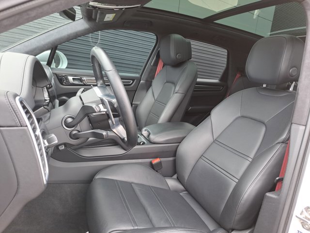 Certified 2021 Porsche Cayenne GTS image 5