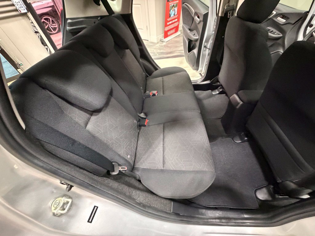 Used 2015 Honda Fit EX image 43