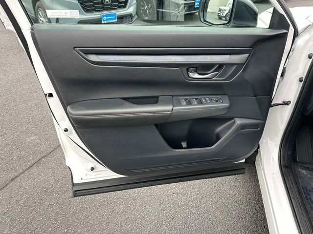 Used 2025 Honda CR-V Sport image 11
