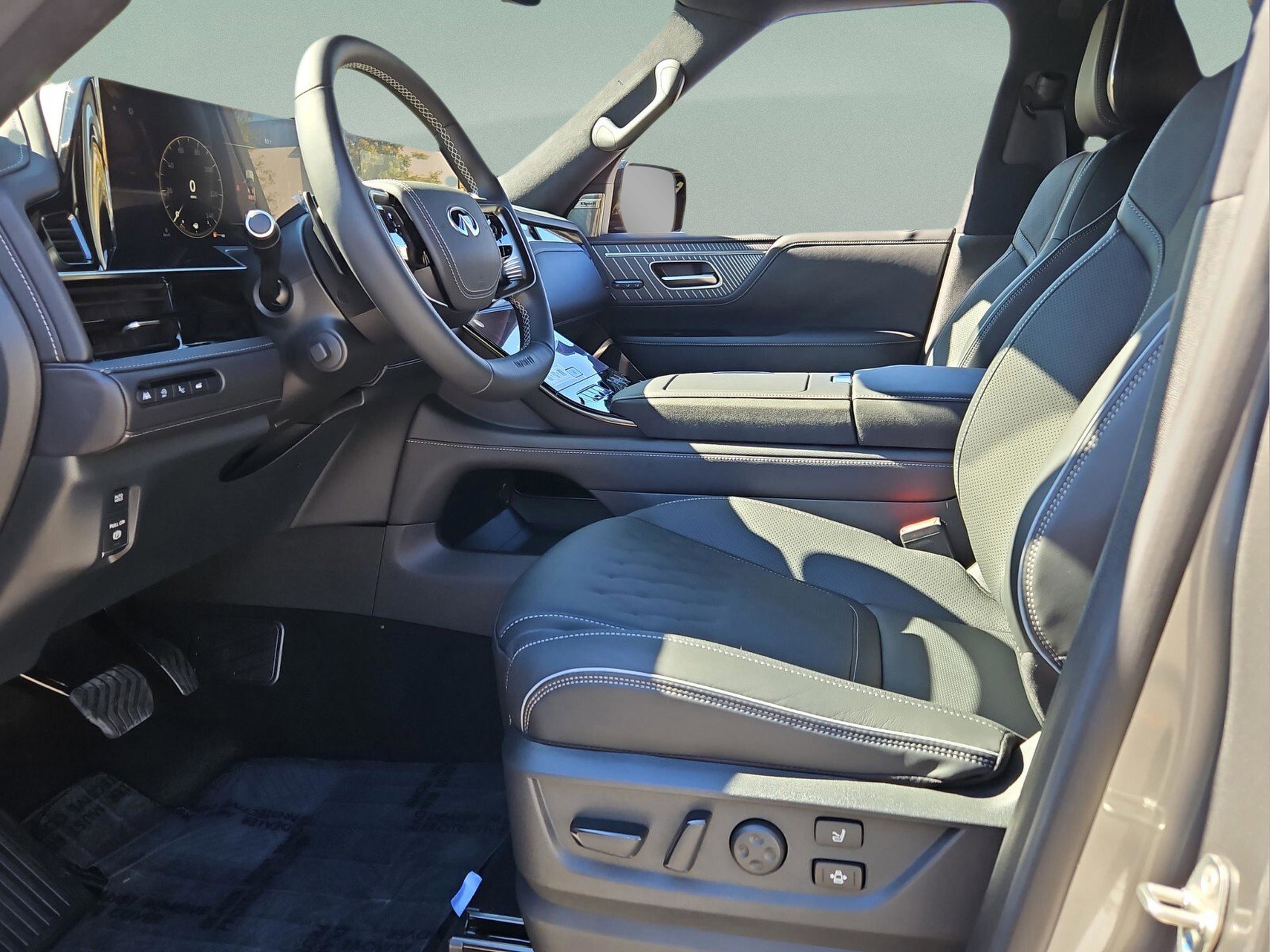 New 2026 INFINITI QX80 Autograph image 13