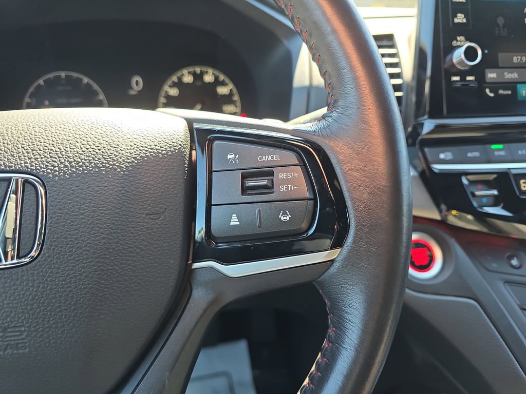 Used 2025 Honda Odyssey Sport-L image 23