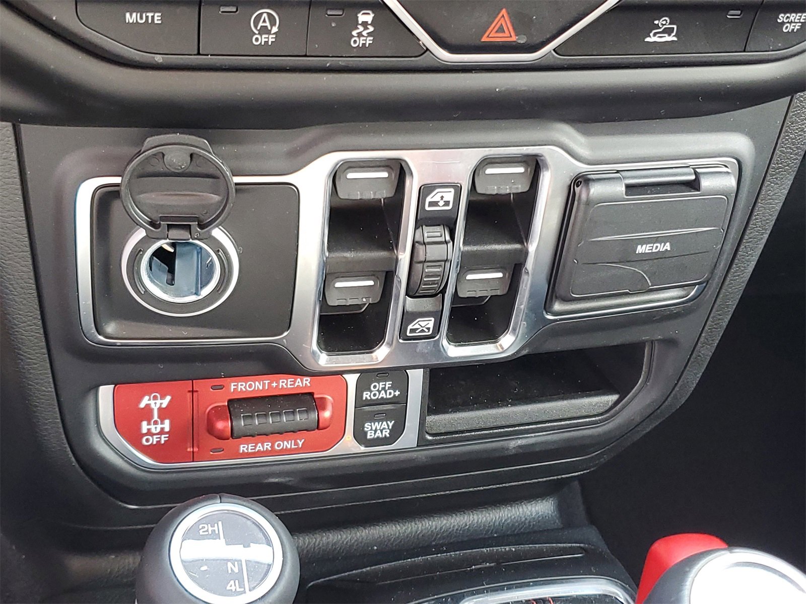 Used 2023 Jeep Gladiator Rubicon w/ LED Lighting Group image 19