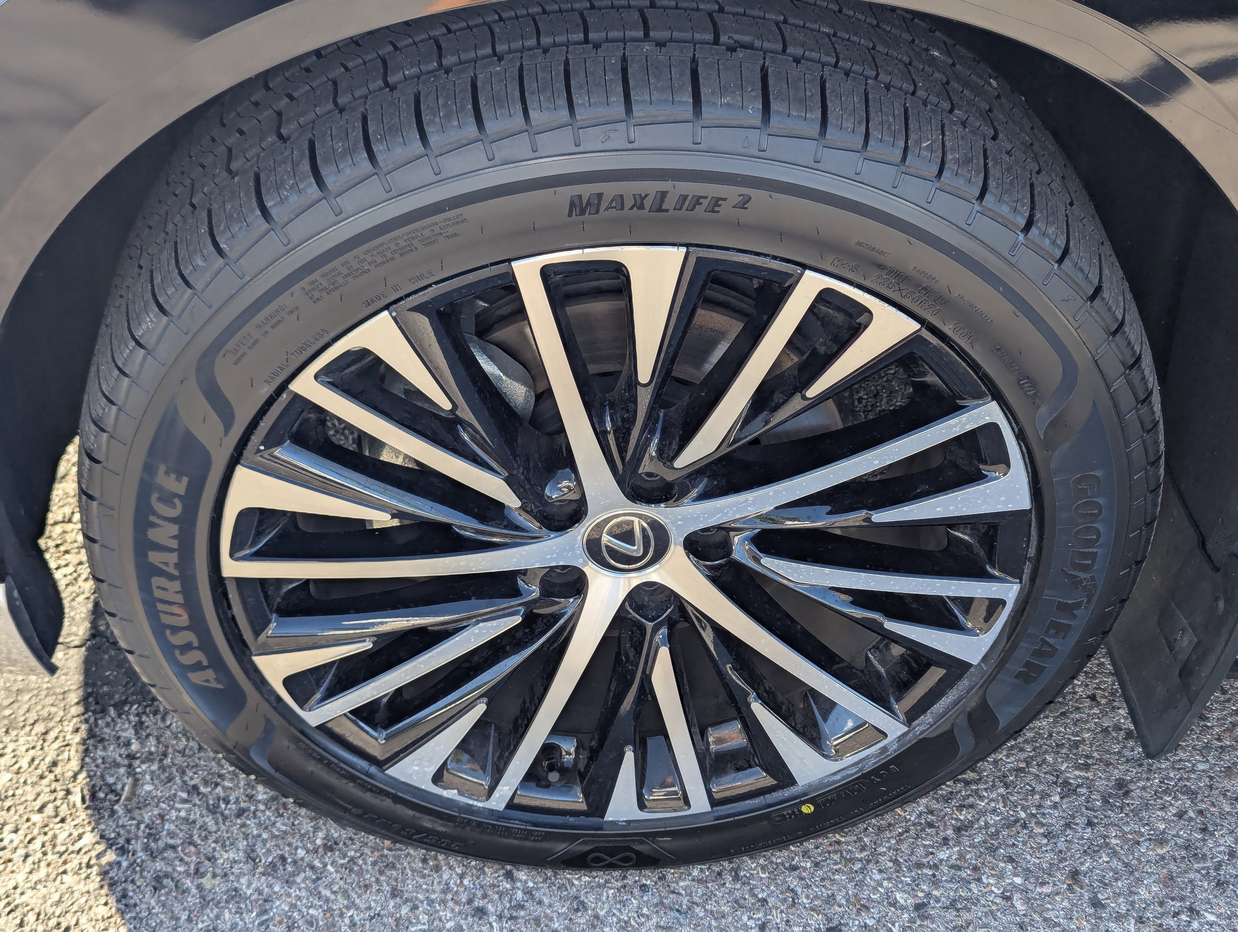 Used 2023 Lexus RZ 450e Premium w/ Accessory Package (Z1) image 7