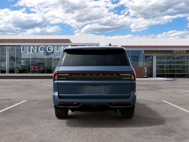 New 2027 Lincoln Navigator Reserve AWD/4WD image 7