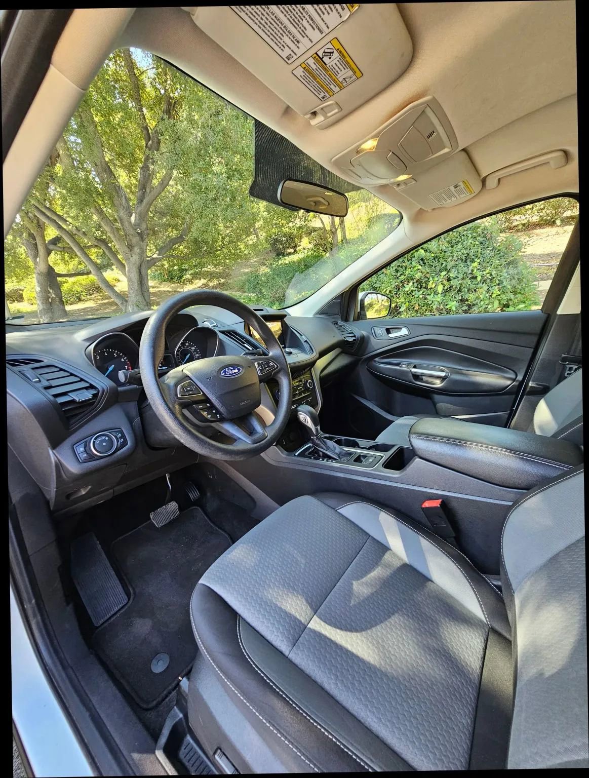 Used 2018 Ford Escape SE w/ SE Sync 3 Package AWD/4WD image 19