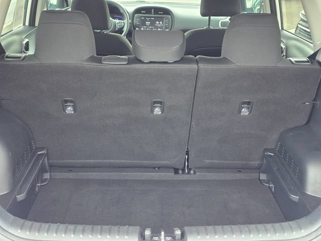 Certified 2025 Kia Soul LX w/ LX Technology Package FWD image 12