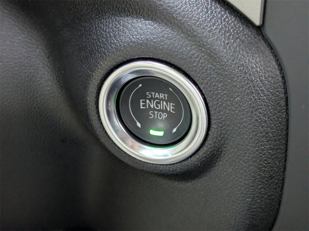 Used 2025 Chevrolet Silverado 1500 Custom image 33