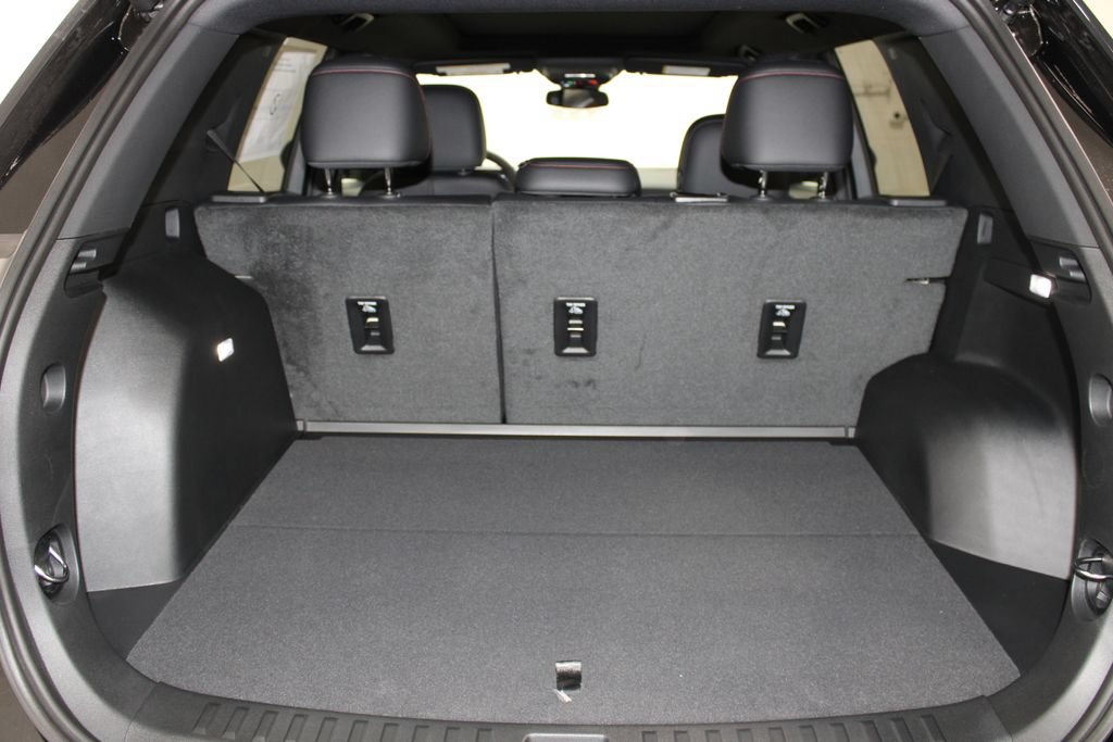 New 2026 Chevrolet Equinox RS w/ Convenience Package III AWD/4WD image 32
