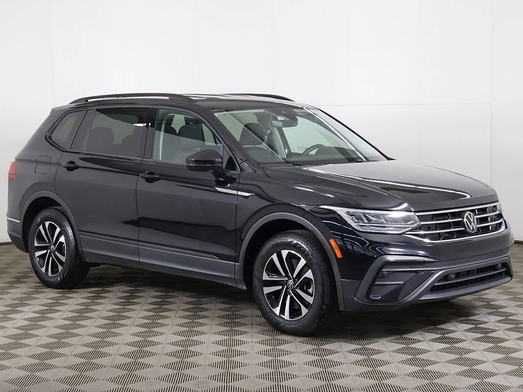 Used 2024 Volkswagen Tiguan S AWD/4WD image 2