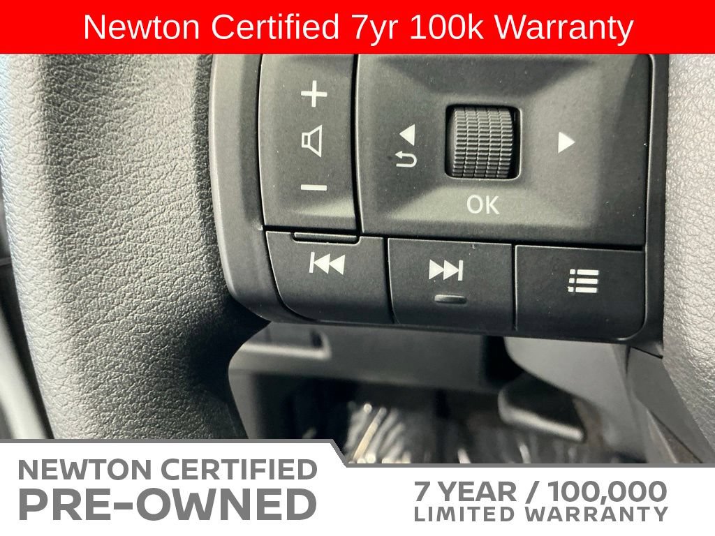 Used 2025 Nissan Rogue S FWD image 26
