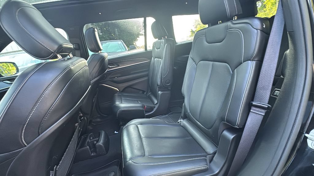 Used 2023 Jeep Grand Cherokee L Overland AWD/4WD image 22