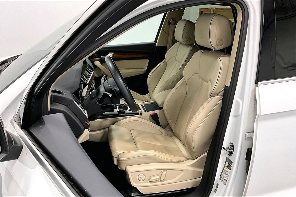 Used 2021 Audi Q5 2.0T Premium Plus w/ Premium Plus Package image 33