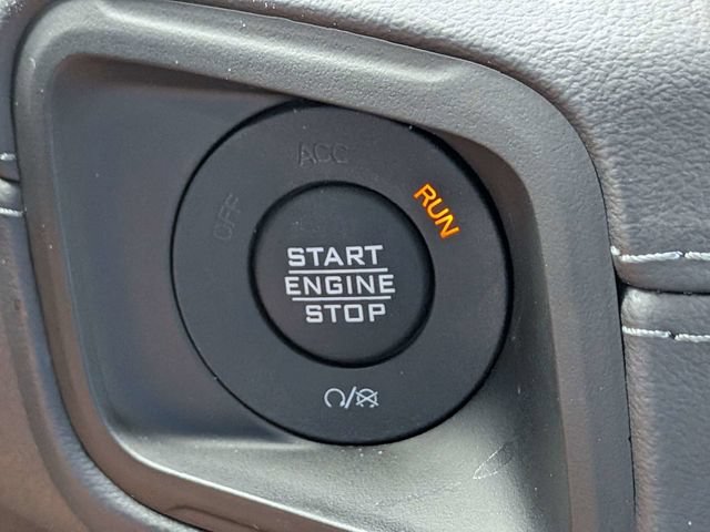 Certified 2025 Jeep Wrangler Rubicon w/ Safety Group AWD/4WD image 32