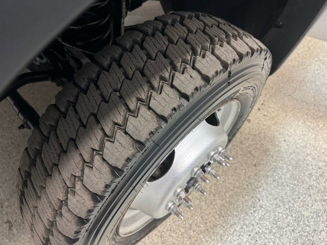 Used 2013 Ford F550 4x4 Crew Cab Super Duty w/ PWR Equipment Group image 25