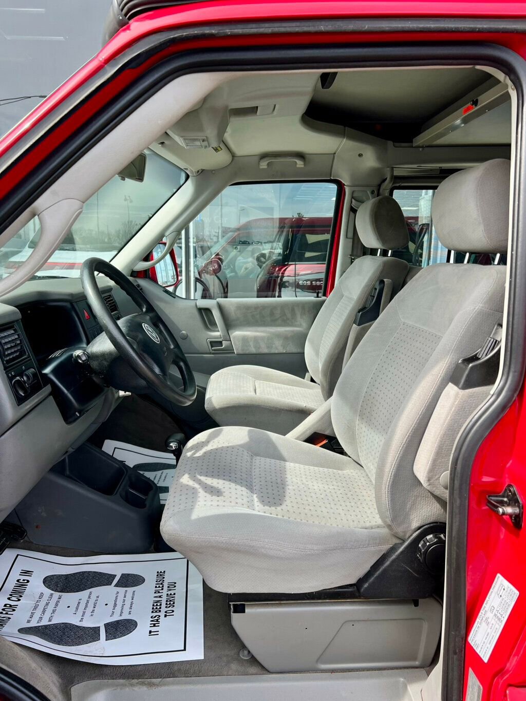 Used 2001 Volkswagen Eurovan FWD image 14