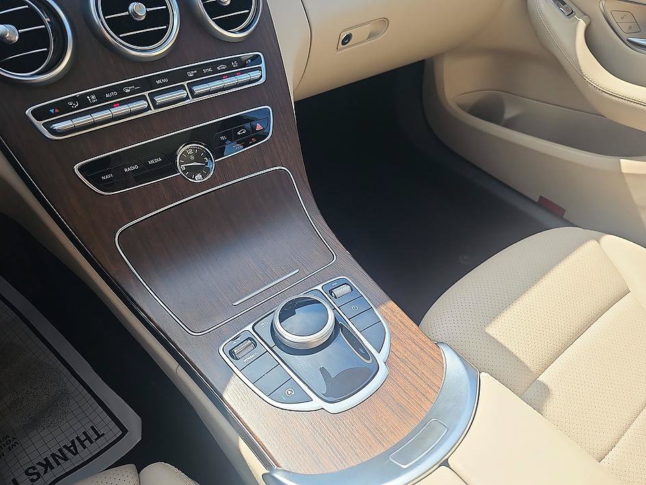 Used 2020 Mercedes-Benz C 300 4MATIC Sedan image 25