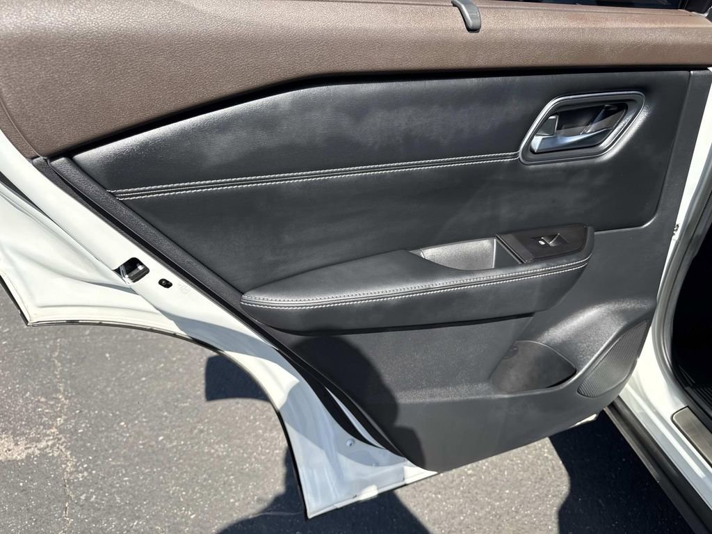 Used 2023 Nissan Rogue Platinum w/ Platinum Premium Package image 28