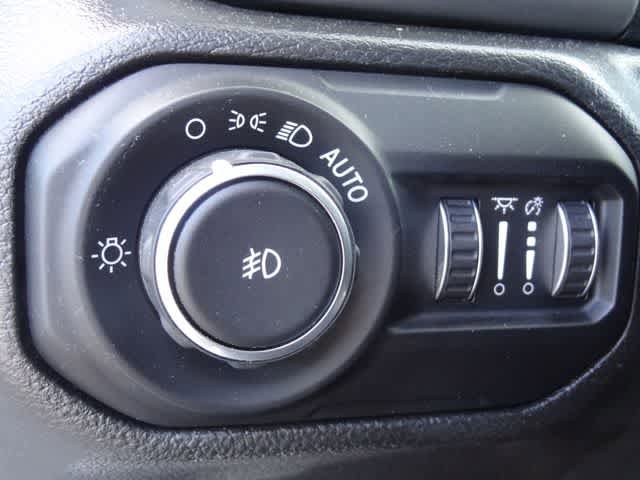 Used 2022 Jeep Wrangler Unlimited Sport AWD/4WD image 16