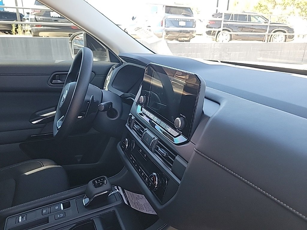 New 2025 Nissan Pathfinder S image 45