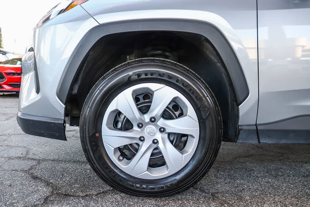 Used 2024 Toyota RAV4 LE image 10