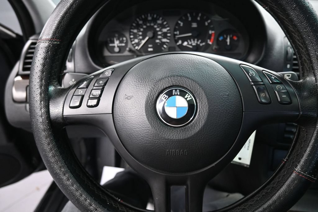 Used 2002 BMW 325i Sedan RWD image 30