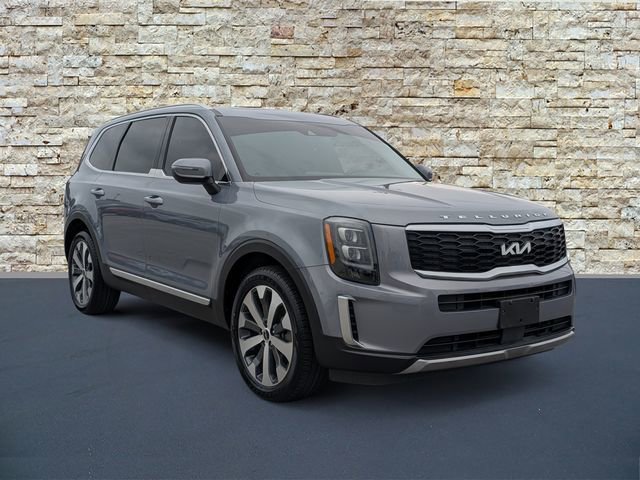 Used 2022 Kia Telluride EX w/ EX Premium Package image 2