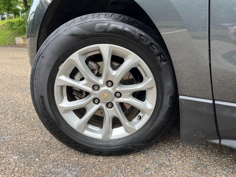 Used 2018 Chevrolet Equinox LS AWD/4WD image 51