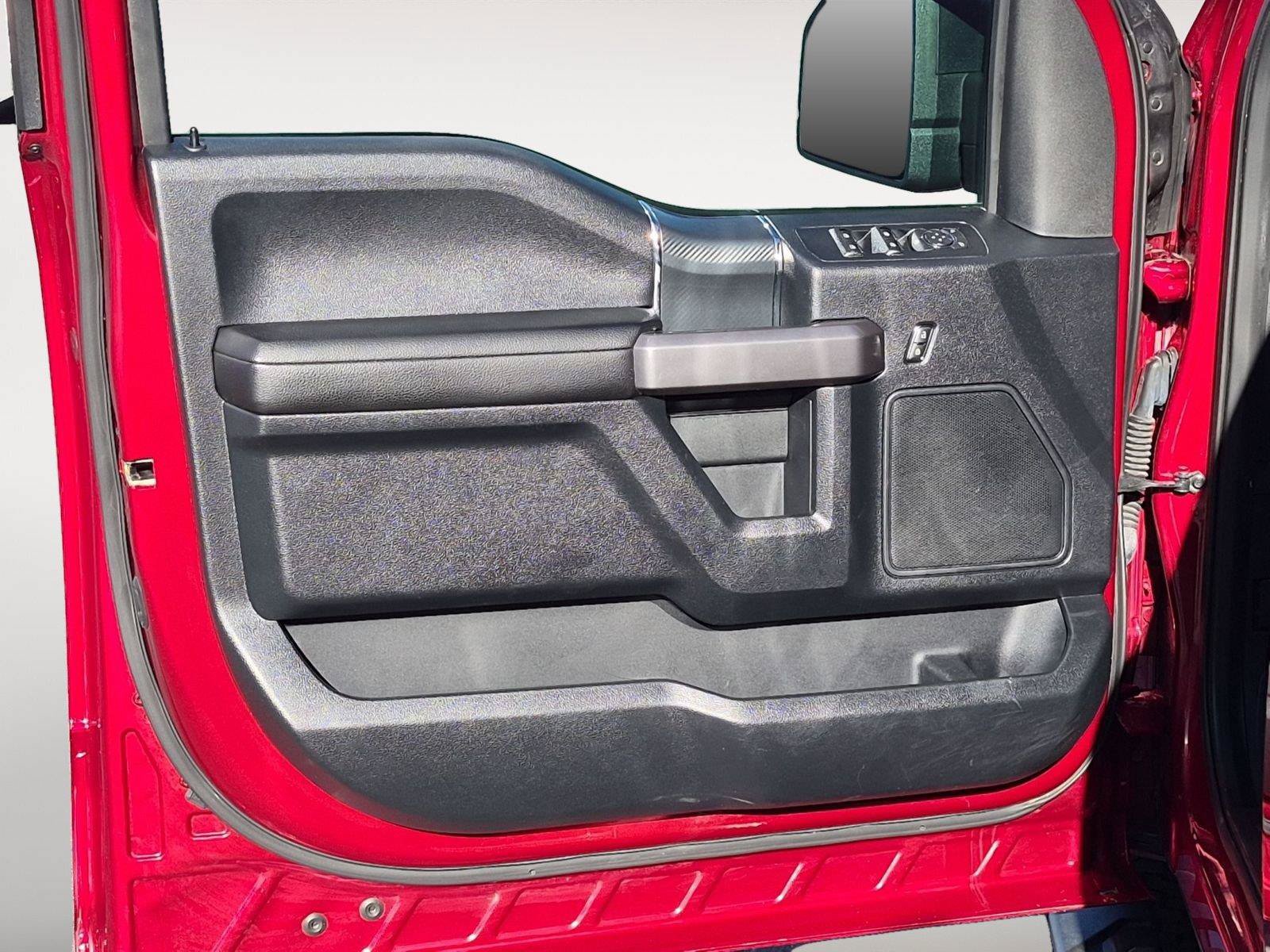 Used 2019 Ford F150 XLT w/ Equipment Group 302A Luxury AWD/4WD image 34