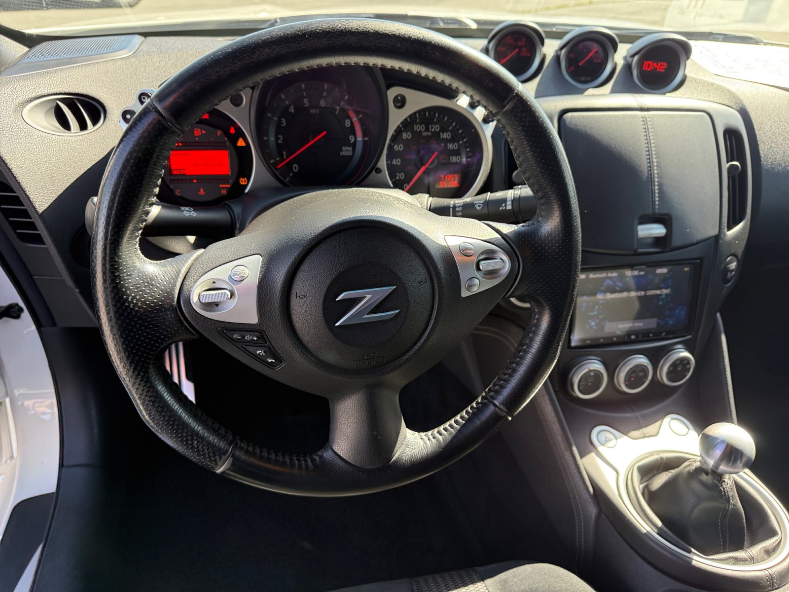 Used 2017 Nissan 370Z Coupe RWD image 9