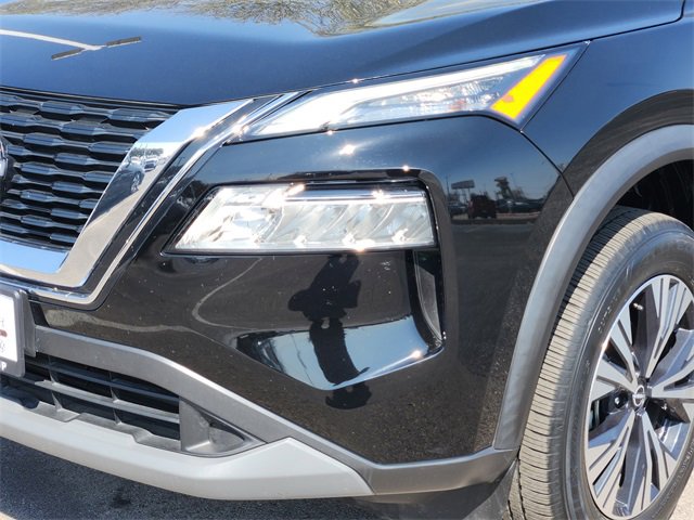 Used 2023 Nissan Rogue SV image 6