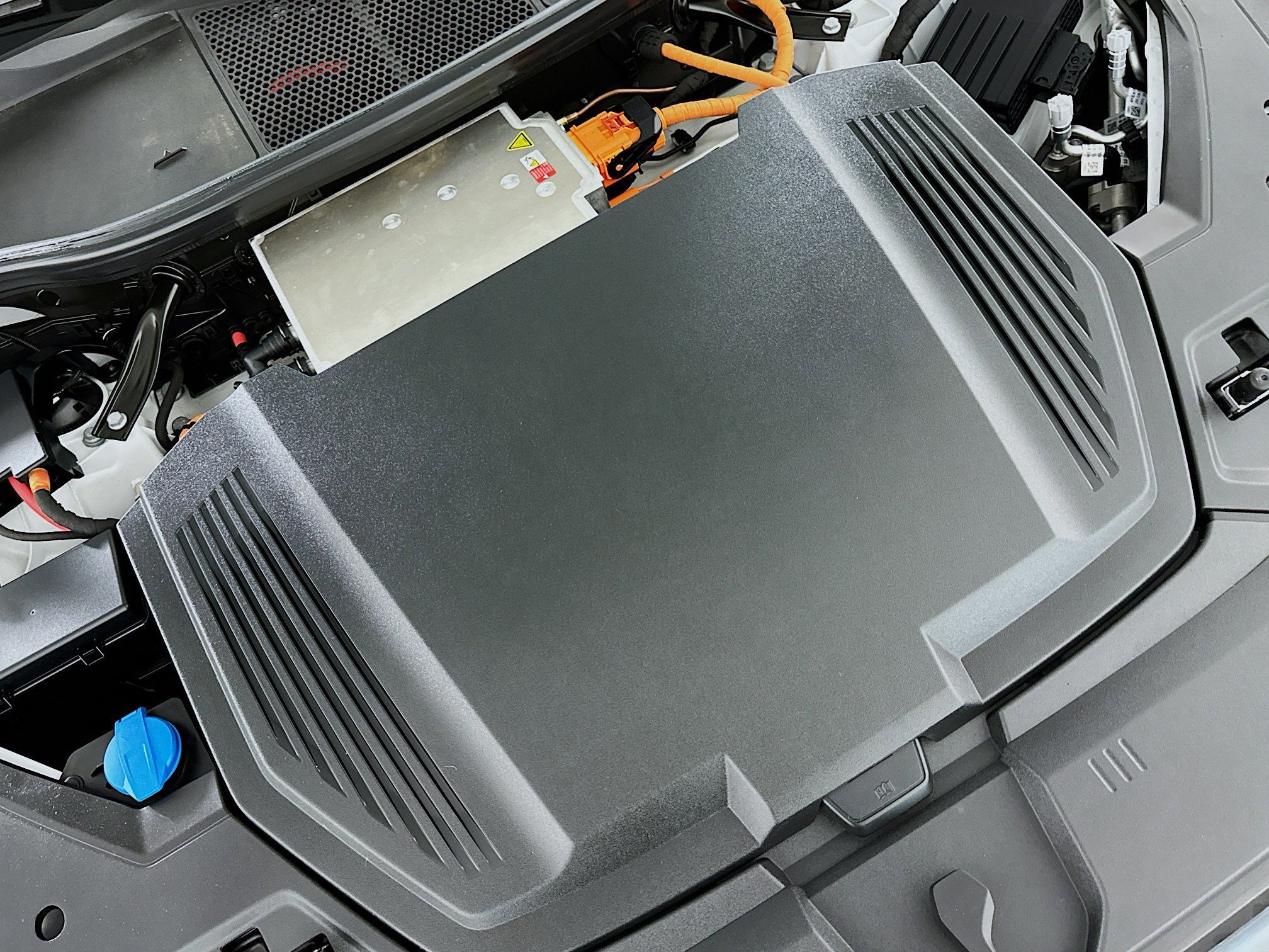 Used 2024 Audi Q8 e-tron Premium Plus w/ Premium Plus Package image 33