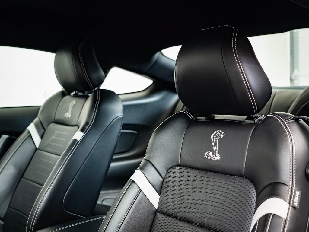 Used 2022 Ford Mustang Shelby GT500 w/ Technology Package RWD image 19
