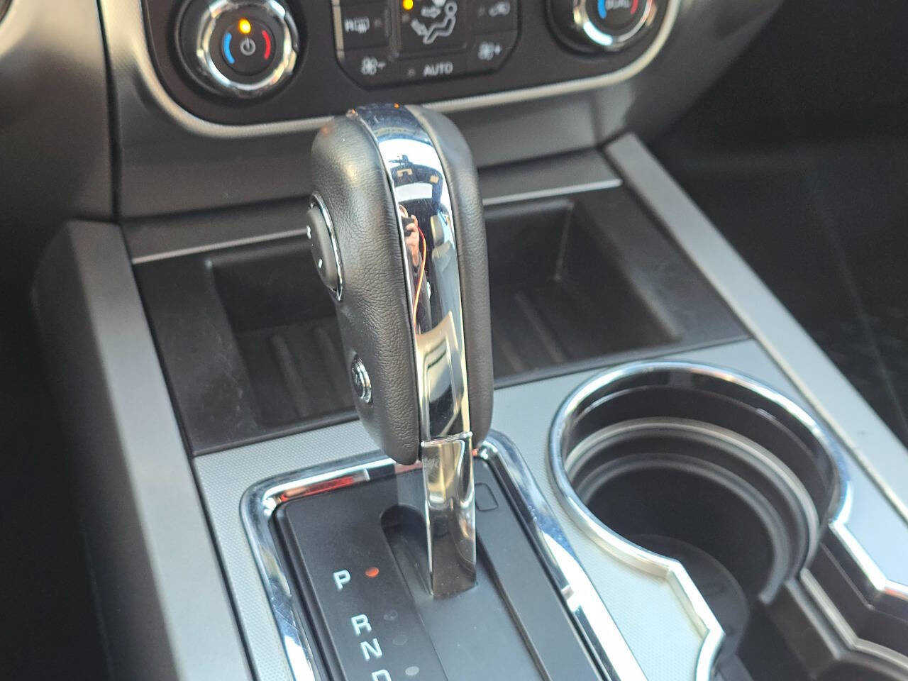 Used 2017 Ford Expedition Limited w/ Equipment Group 301A image 31